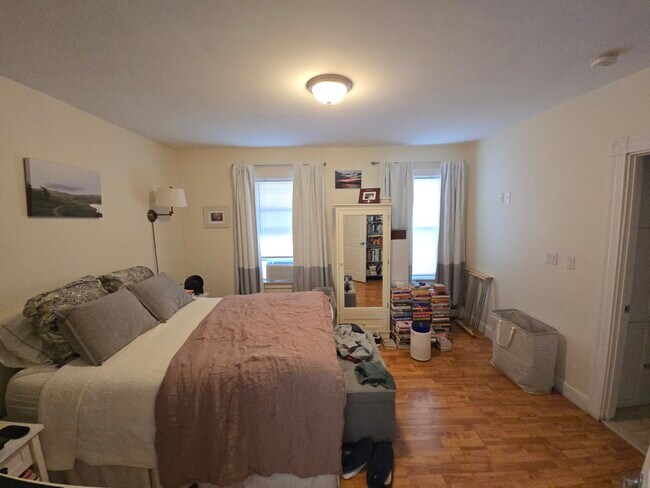 Foto del edificio - 146 Hillside Rd