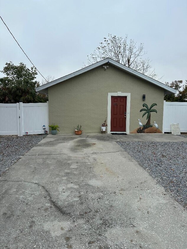 Primary Photo - 4811 Roberts Rd