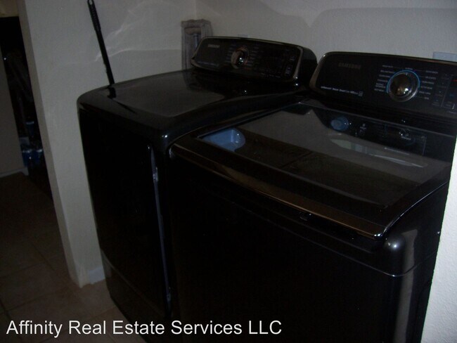 Foto del edificio - 3 br, 2 bath House - 312 Russell St.