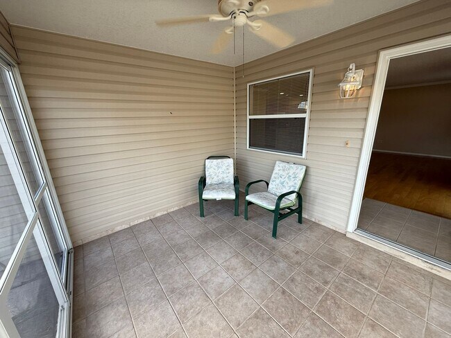 Foto del edificio - ANNUAL Rental in The Village of Piedmont - UNFURNISHED - 2 Bedroom 2 Bath Patio Villa, with pond ...