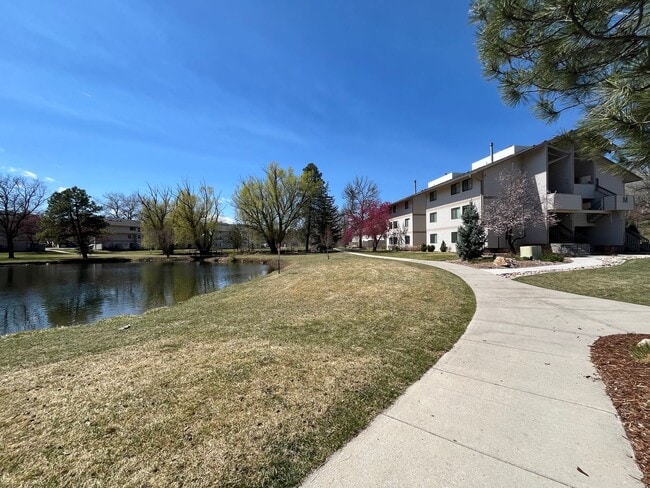 Building Photo - 1705 Heatheridge Rd