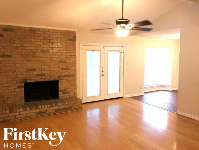 Building Photo - 3505 Glenda Dr