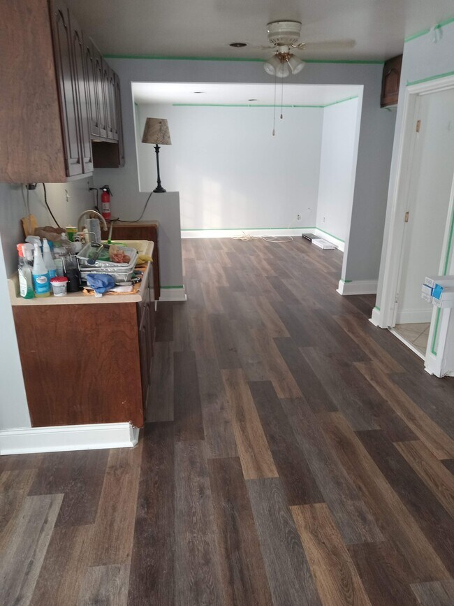 Foto del edificio - 3650 Lakeview Ave