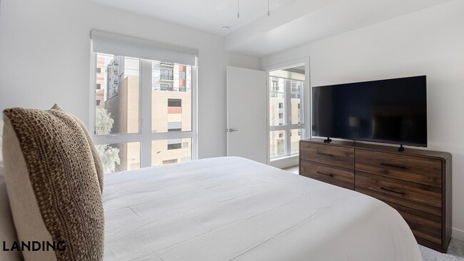 Foto del edificio - 707 S Farmer Ave