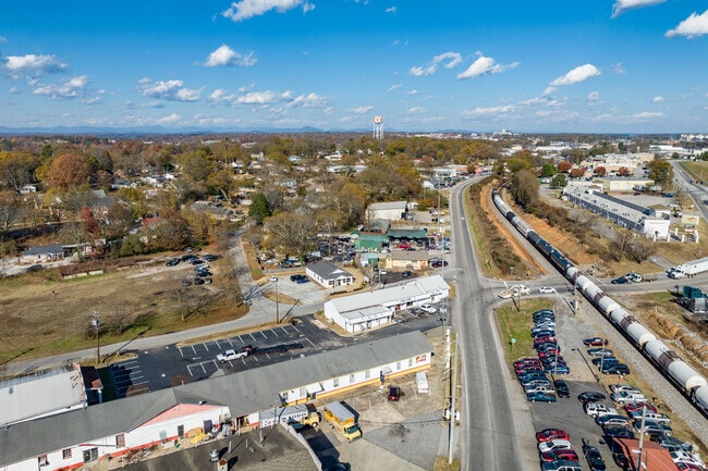 Gainesville is located in Hall County GA.