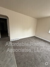 Building Photo - 1560 S 10th St