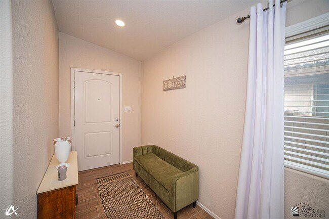 Foto del edificio - 6580 E 33rd Ln