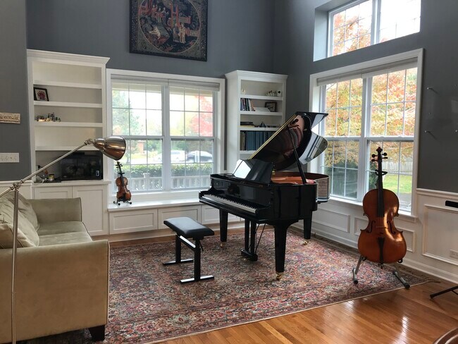 Foto del edificio - 148 Indian Meadow Ln