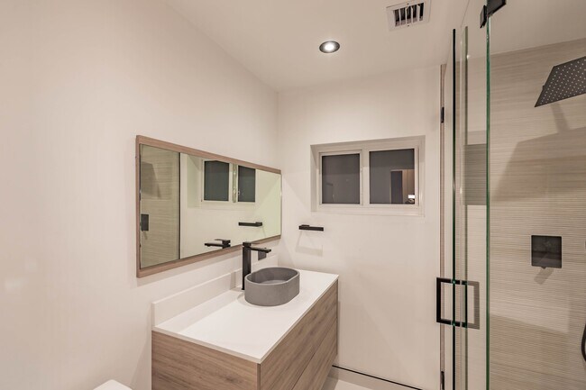 Foto del edificio - 1105 NE 133rd St