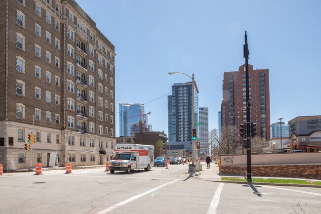 Foto del edificio - 1237 N Van Buren St