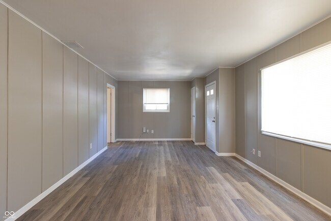 Foto del edificio - 1104 N Somerset Ave