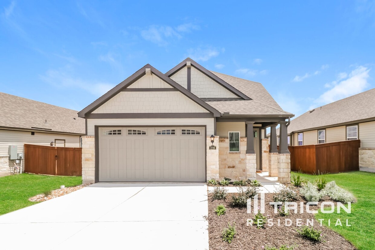 Foto principal - 1728 Mexican Heather Dr