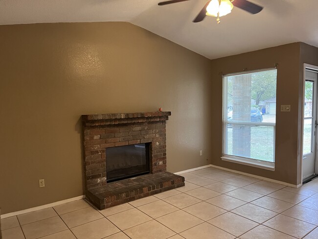 Foto del edificio - 312 Spring Branch Ln