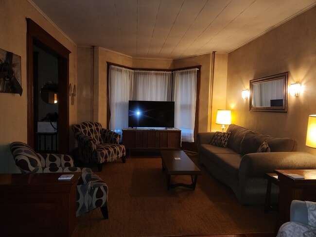 Foto del edificio - 1216 Jacob St