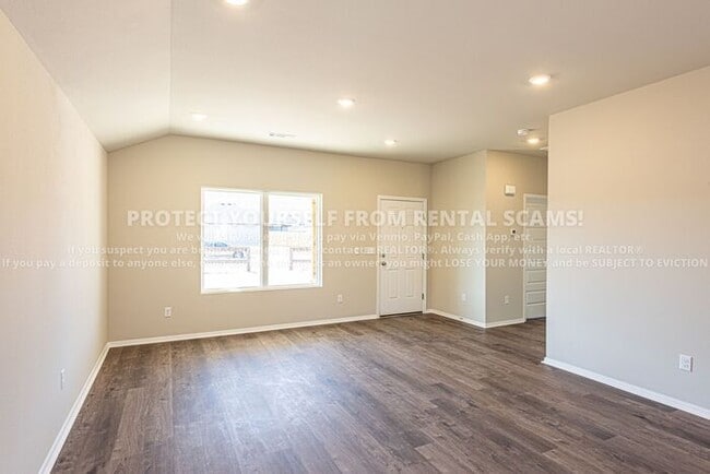 Photo - 2590 S Ouachita Dr House