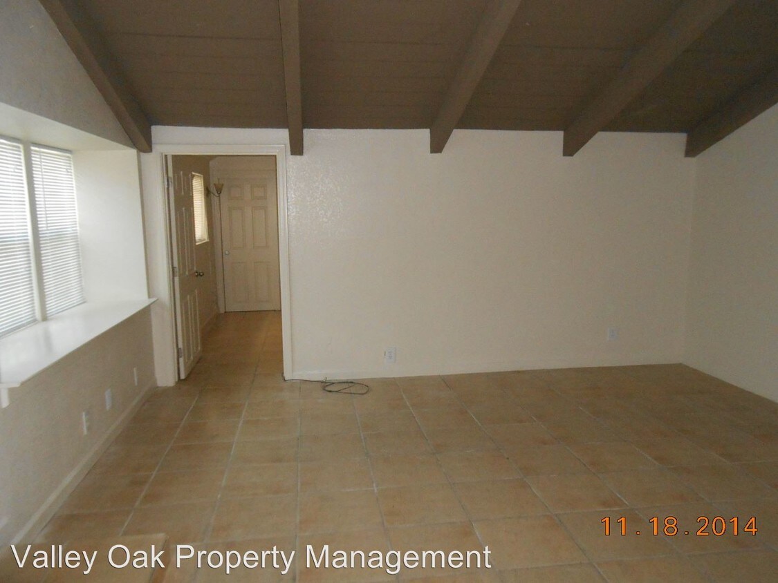 Building Photo - 3 br, 1 bath House - 1010 Lassen Ave