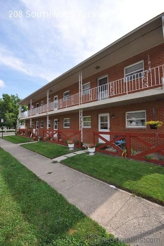 Primary Photo - Updated One Bed in the Heart of Merion Vil...