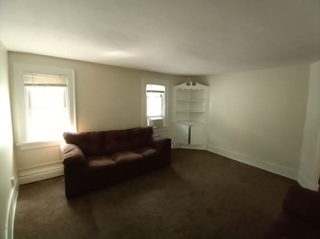 Building Photo - 608 Elmwood Ave