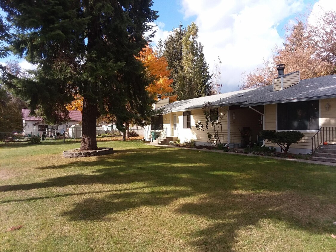 323 N 20th St Unit 1, Coeur d'Alene, ID 83814 Apartment for Rent in