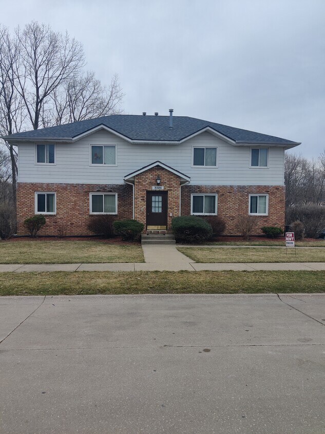 Foto principal - 3505 N Willow Ct
