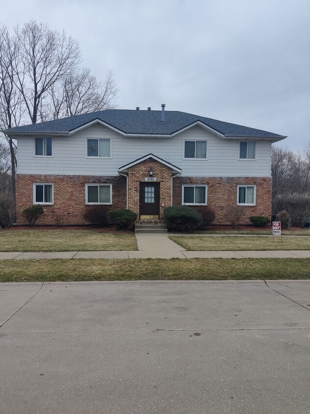 Primary Photo - 3505 N Willow Ct