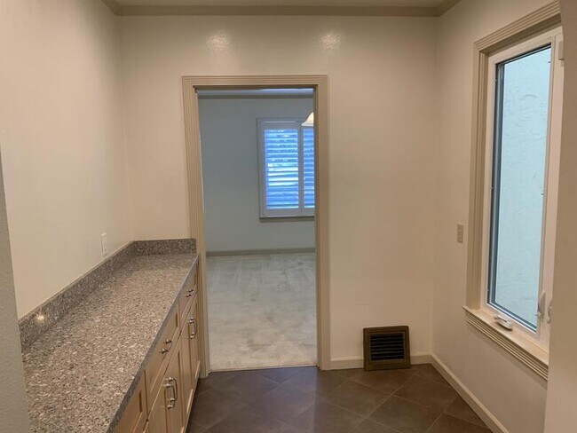 Foto del edificio - 2631 37th Ave