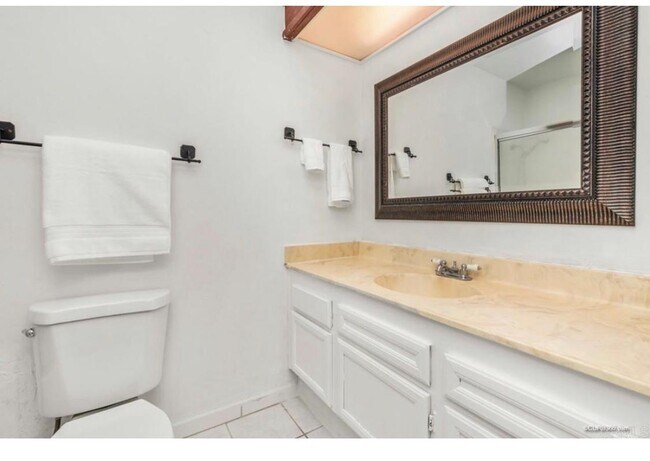 Foto del edificio - 363 N Melrose Dr
