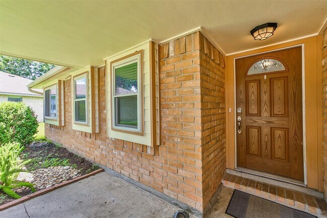 Foto del edificio - 22158 Pearl Lake Dr
