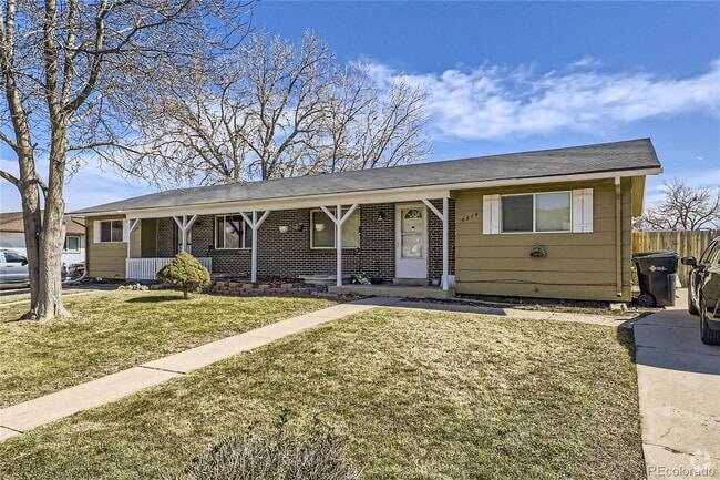 Building Photo - 8876 Lipan St