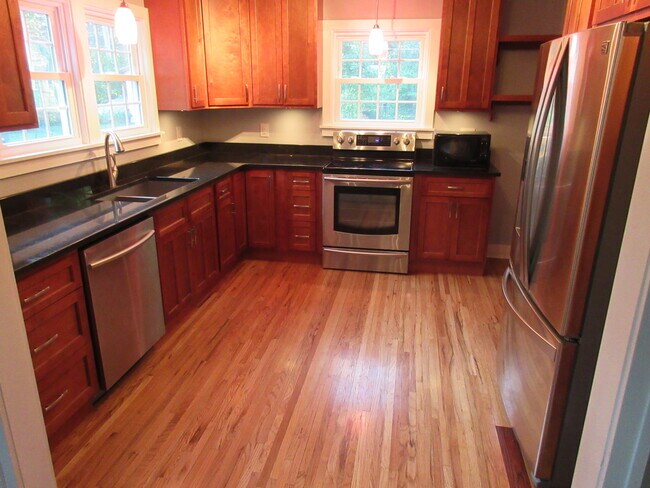 Kitchen - 2215 Storm St