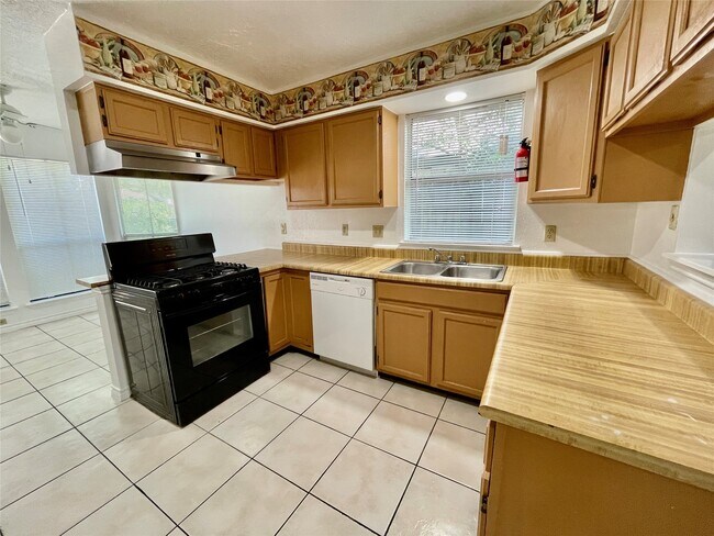 Building Photo - 7014 Caladero Dr