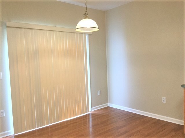 Building Photo - 9 Bellows Falls Drive