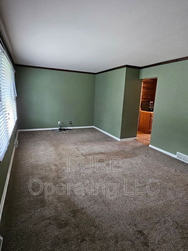 Building Photo - 1501 Freeman Dr