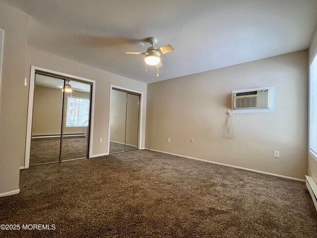 Foto del edificio - 159 Cross Slope Ct