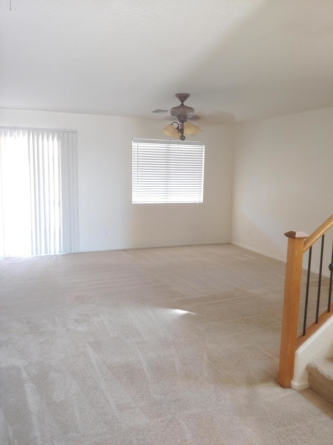 Foto del edificio - 4813 N 112th Glen