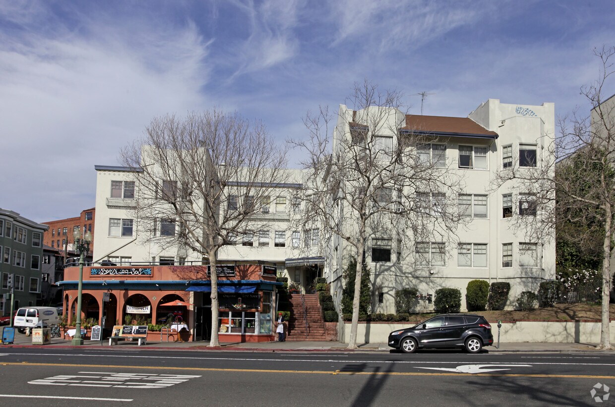 Building Photo - Grandpark View Apartments