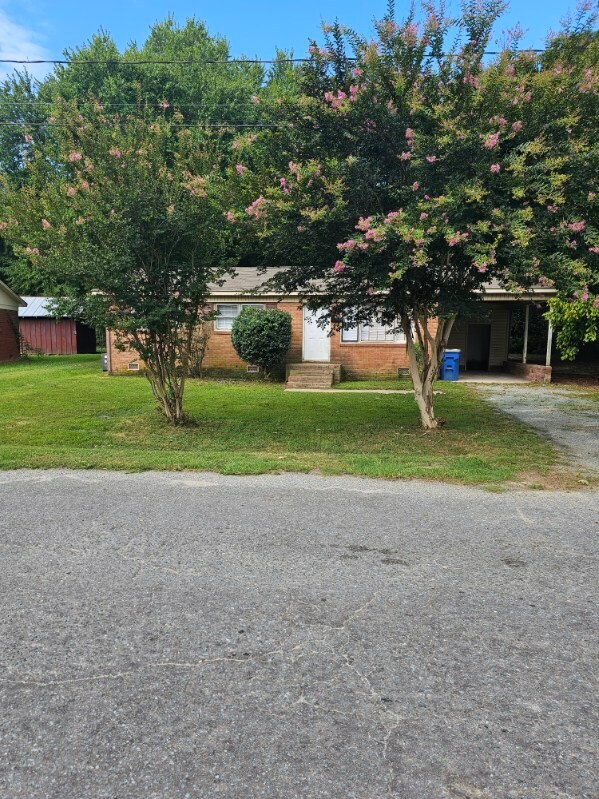 Primary Photo - 120 Booker St