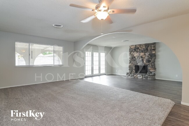 Foto del edificio - 4071 Oakhill Ave