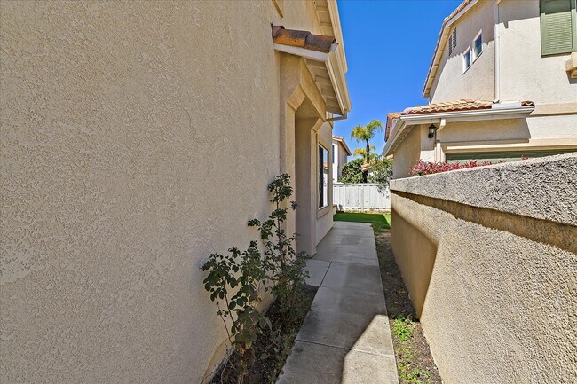 Foto del edificio - 9570 Compass Point Dr S