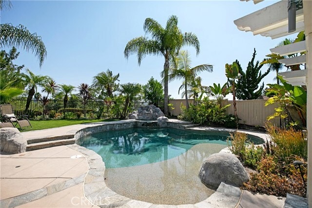 Primary Photo - 24712 Avenida Riviera