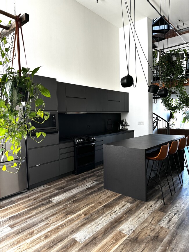 Foto del edificio - 4115 Glencoe Ave