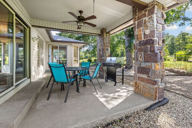 Building Photo - 1 Scotsdale Pl