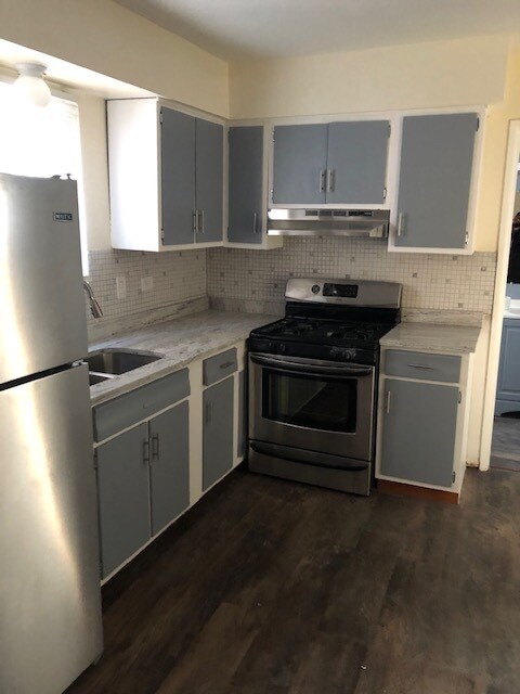 Kitchen - 8325 S Drexel Ave