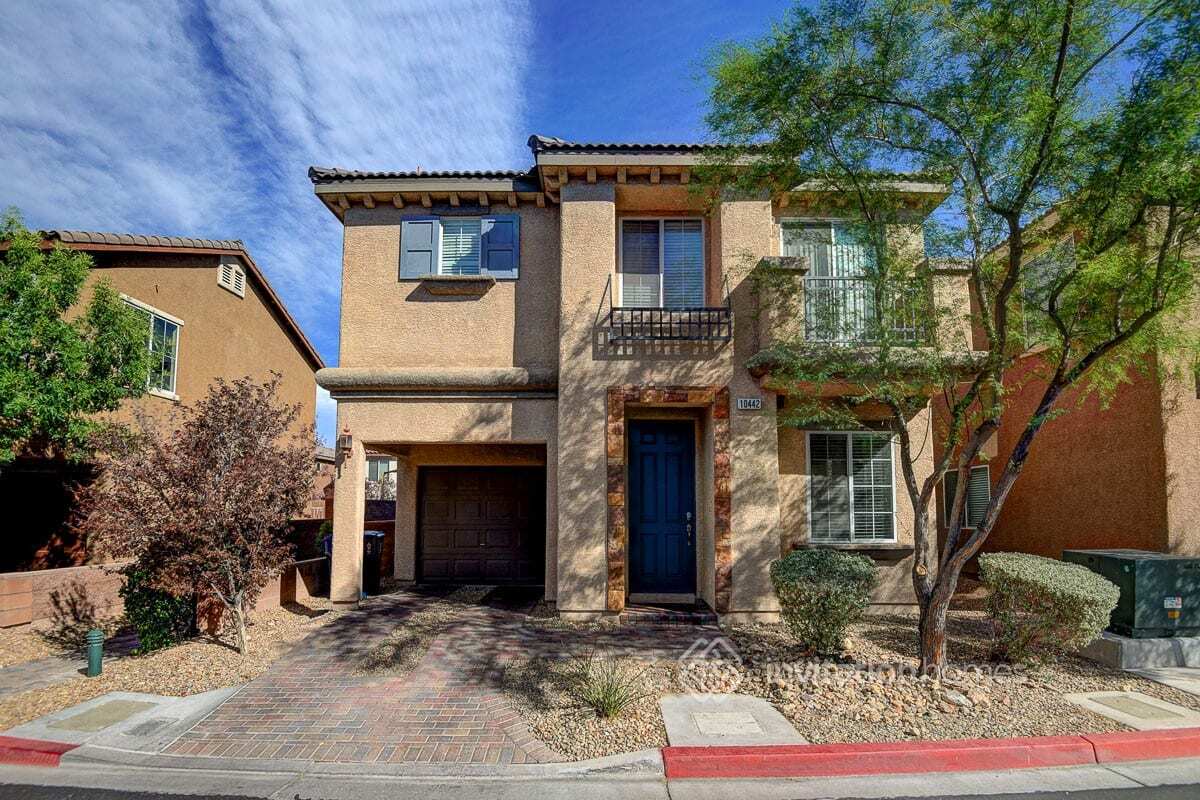 Foto principal - 10442 Masons Creek St