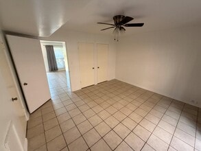 Building Photo - 820 W Alabama St