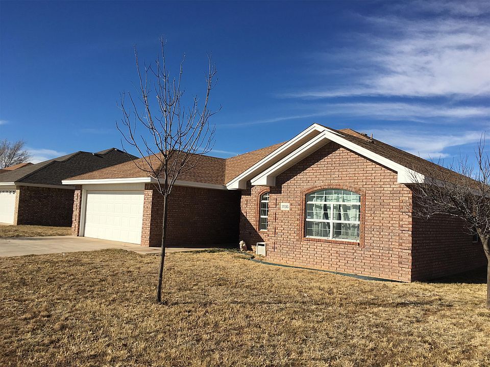 Primary Photo - nice home in Clovis