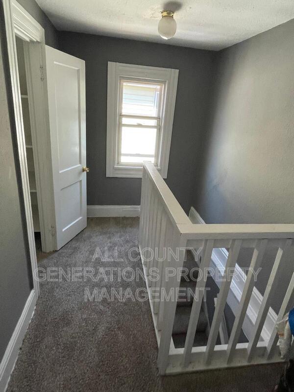 Building Photo - 1407 E 90th St
