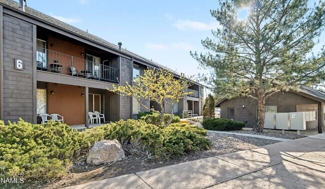 Foto del edificio - 1200 S Riordan Ranch St