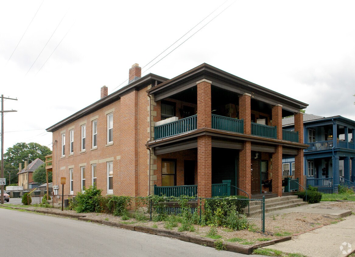 Primary Photo - 31-33 W Starr Ave