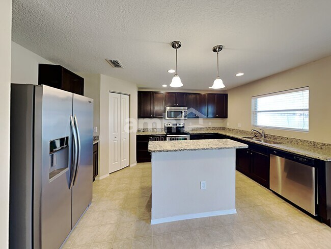 Foto del edificio - 10920 Pond Pine Dr